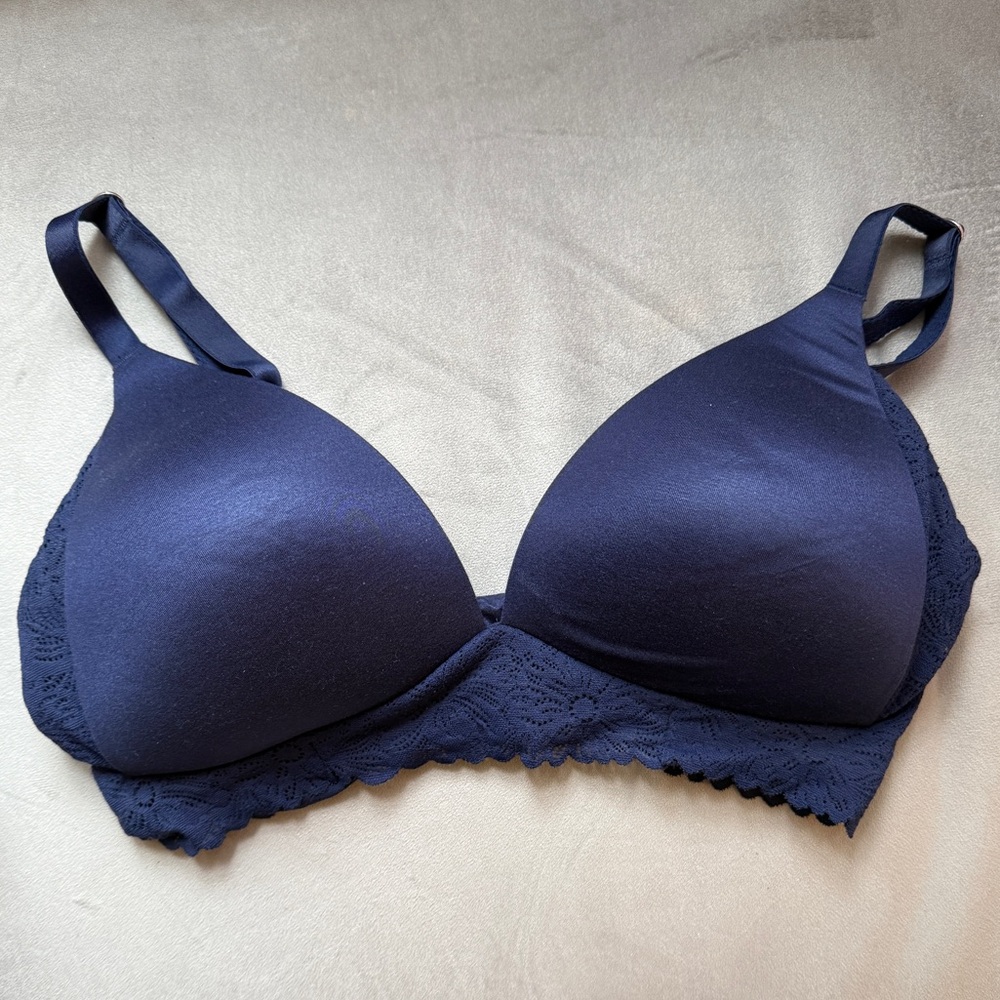 Aerie Women 34C Navy Blue "Sunnie" Wireless Racer Back Molded Cups Bralette